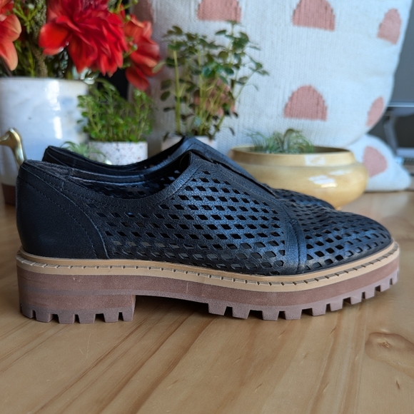 Vince Camuto Black Leather Mritsa Perforated Slip-on Derby Oxford Sneaker - Picture 2 of 11